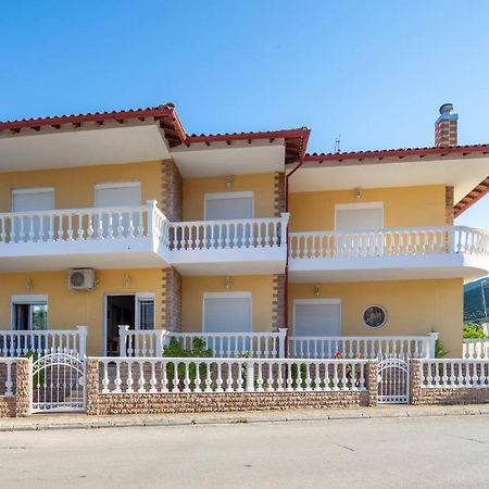 דירות סיקיה Family House Nikos מראה חיצוני תמונה